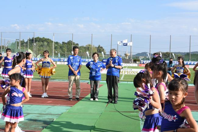 森正一館山市長、照川由美子勝浦市長、長谷川孝夫鴨川市長の写真