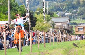 吉保八幡神社のやぶさめの写真