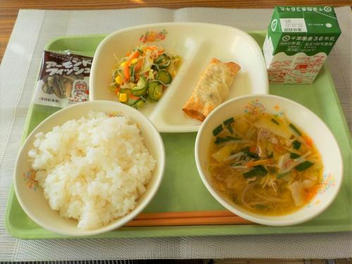 学校給食で提供されたトンコツスープ