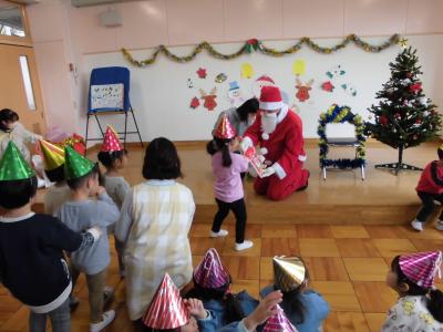 クリスマス会「サンタさん、ありがとう!」