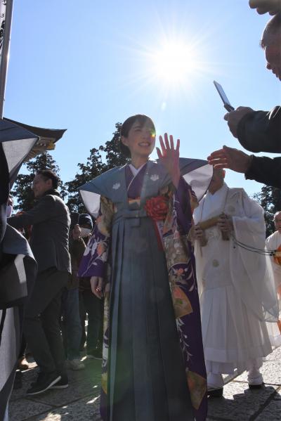 行列に参列した演歌歌手の丘みどりさん