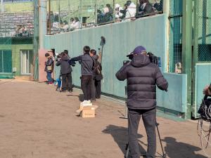 多数の報道陣
