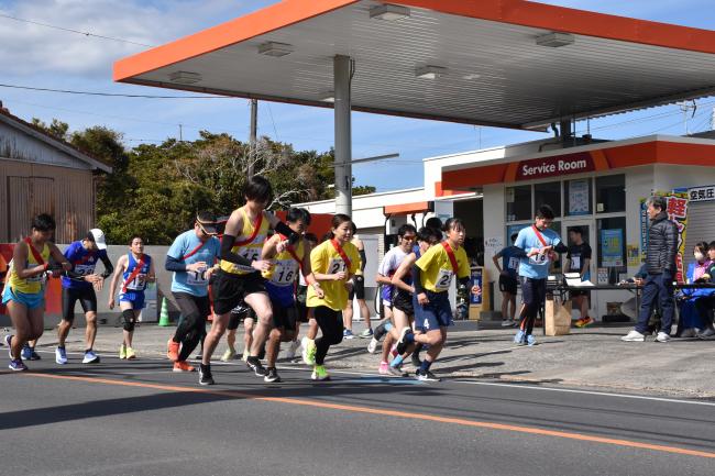 長狭街道駅伝に出場した日本航空学園女子サッカー部