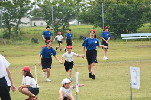 中学生女子と小学生男子
