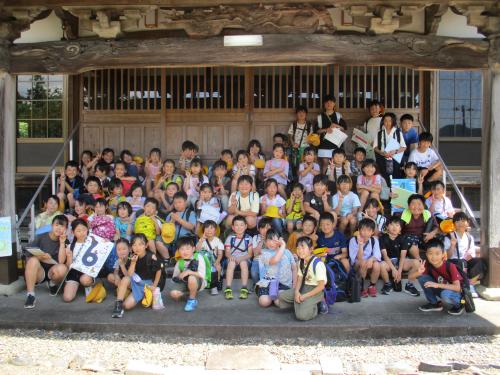 お寺にて全員で