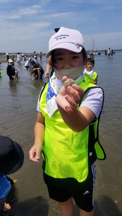 潮干狩りの様子1