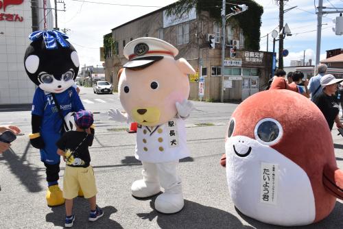 マスコットキャラクターとの記念撮影