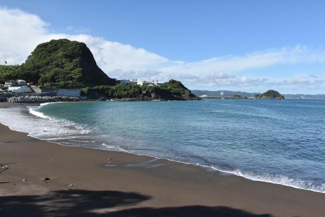 遊泳禁止区域の太海海岸