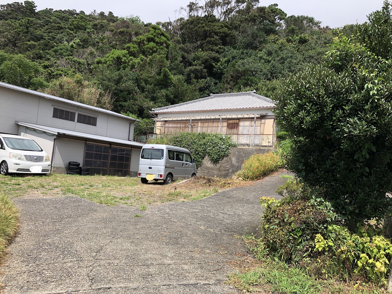 【売買】鴨川市江見東真門付近　海を眺める4DKの一戸建て　農地・山林付きの画像1