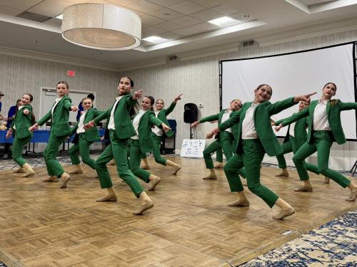 カレイドスコープスタジオによるダンス披露