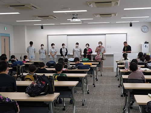 亀田医療大学職員と学生