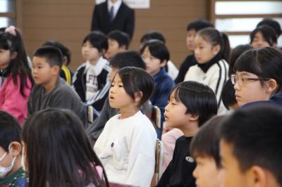 おもわずくちずさむこども