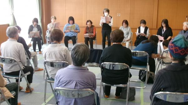 ボランティアによる朗読の様子２