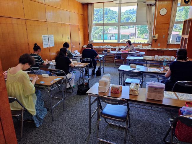 白磁の絵付け体験教室１