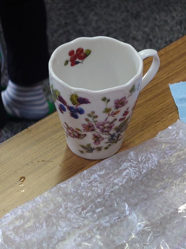 白磁の絵付け体験教室４