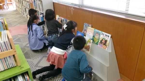 選んだ本を展示している様子