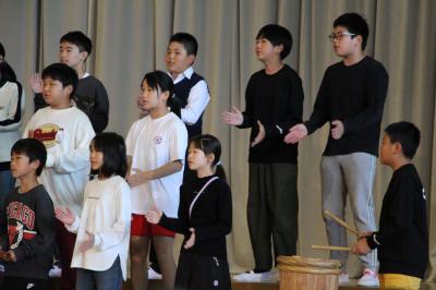 そーらんぶしをうたうじどう