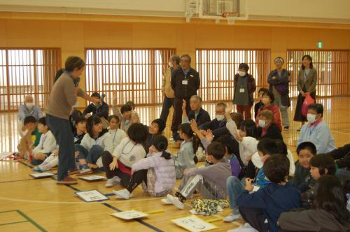 子どもたちの意見を聞く