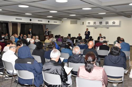 鴨川市役所の会場の様子