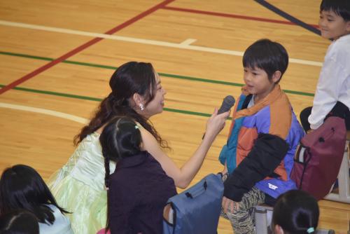 クイズの解答を答える