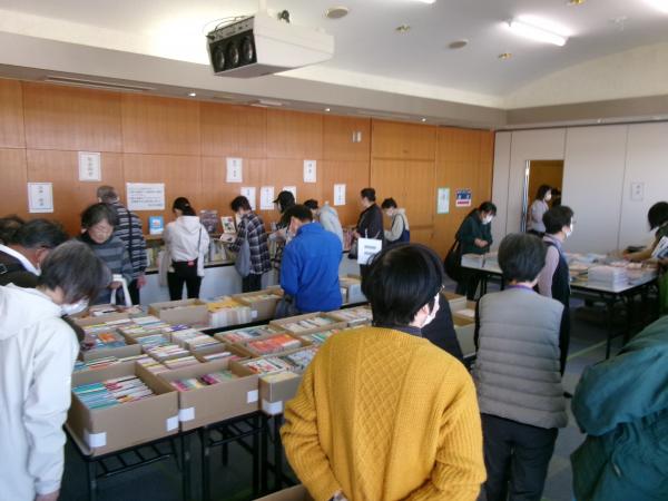 リサイクル市会場の様子１