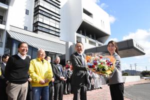 佐々木市長の初登庁の写真