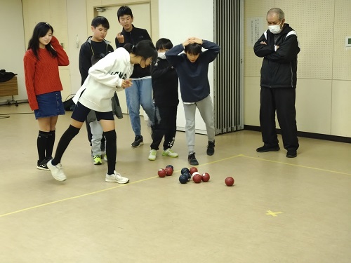 ボッチャ体験の様子2