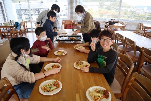 ピザをおいしくいただきました1