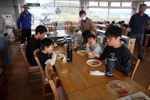 ピザをおいしくいただきました2