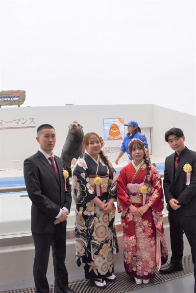 アシカとの記念撮影1