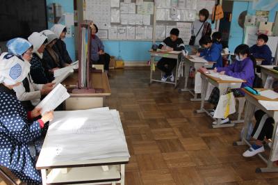 かみしばいのようすそのに