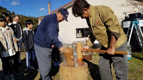 餅つきの様子3