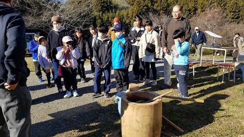 餅つきの様子4