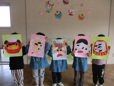 今年もたくさん笑おうね！（福笑い）