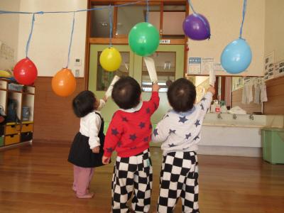 みんなでそ～れ！（羽根つきあそび）