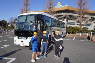 ぶどうかんのまえで