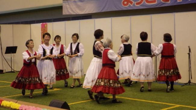 フォークダンス・クラブ３