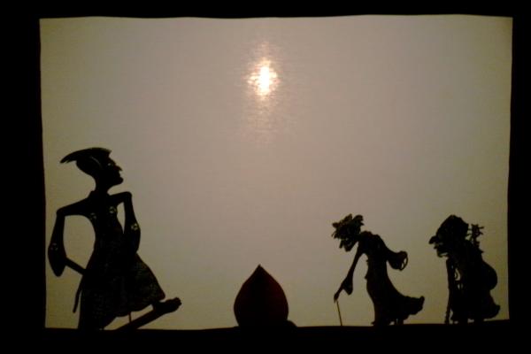 影絵上演の様子