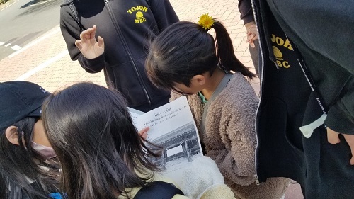 クイズを解答する様子