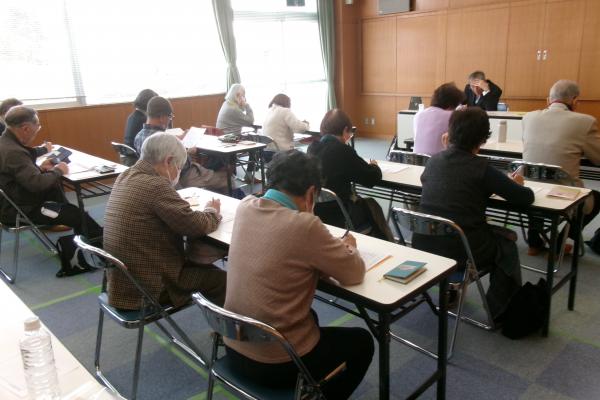 選句をする参加者４