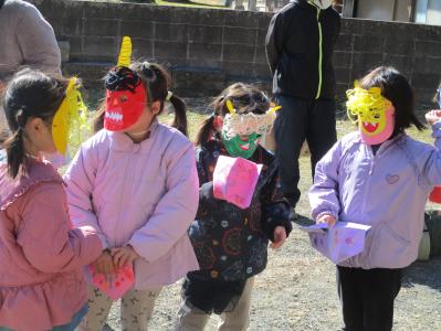 鬼は外　福は内！（豆まき）