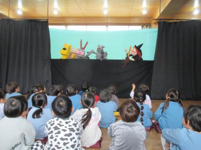 「おもしろ～い！」(人形劇）