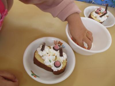 おわかれクッキング「かわいいケーキができました」