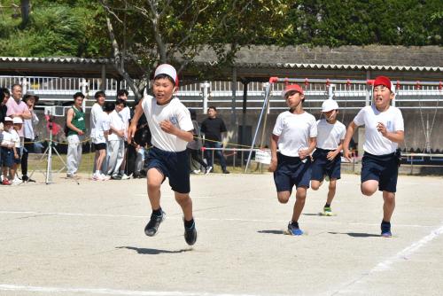 中学年徒競走