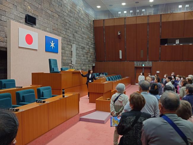 議場での説明