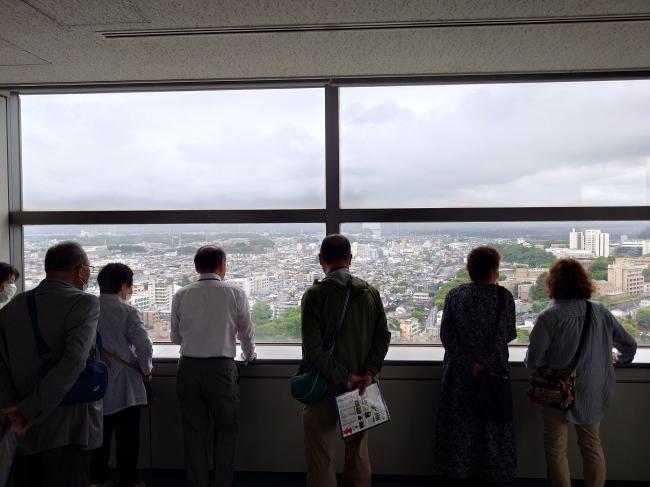 展望フロアでの見学