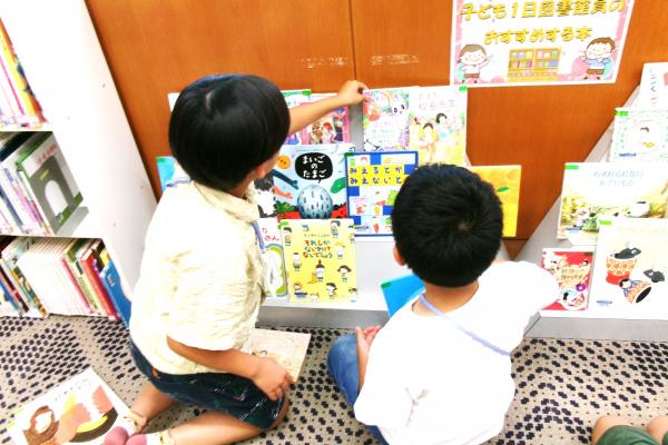 展示をしてる様子　２
