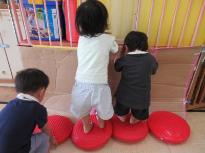 運動あそび「上手にぶら下がれたよ」