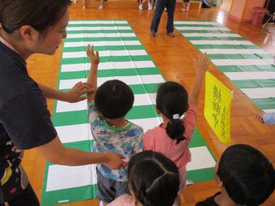 横断歩道の渡り方を覚えたよ！（交通安全教室）