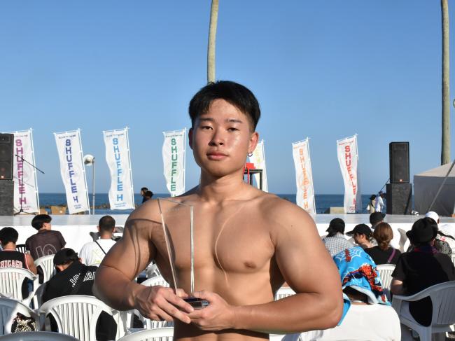 32分の市民時計の写真